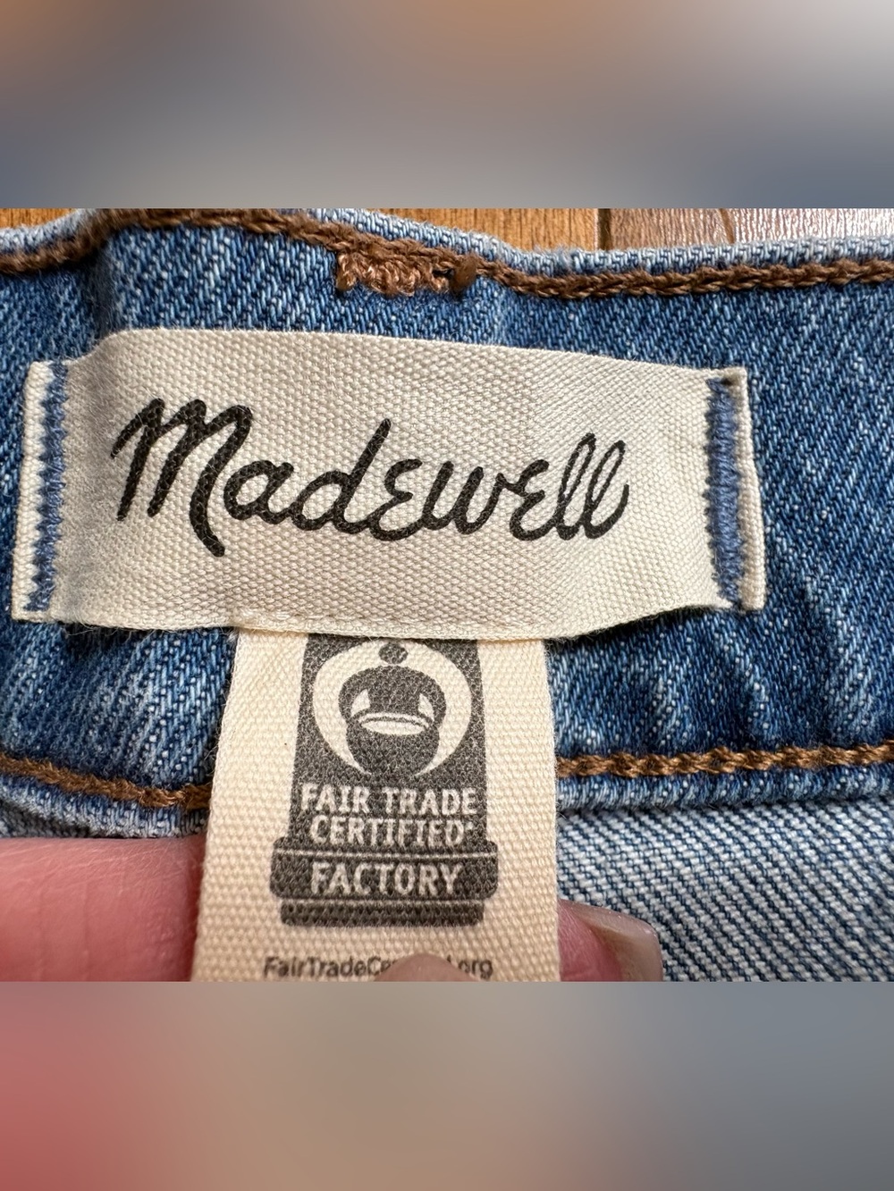 Madewell "The Perfect Vintage" Wide-Leg Patch Pocket Jeans (Size 23) - Picture 3 of 9